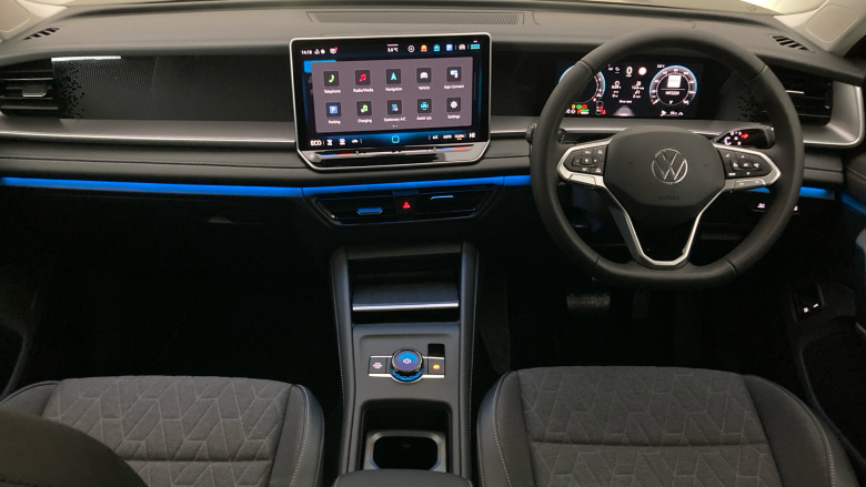 Volkswagen Tayron 1.5 TSI eHybrid Life 5dr DSG6 Estate